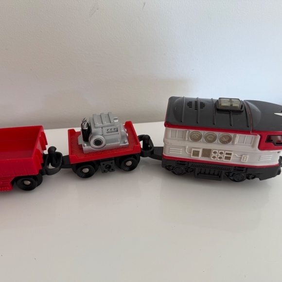 Fisher Price GeoTrax ~ Goggles & Bunsen! Smartest Team Engine cars & figure - Picture 6 of 11